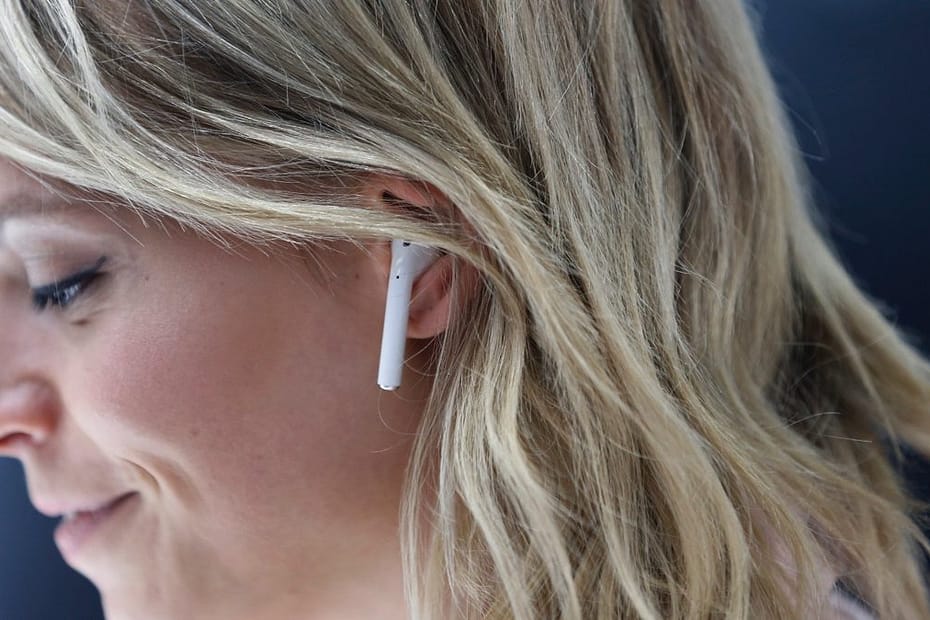 apple koss avoid heading to trial over airpods related paten tb14.1200